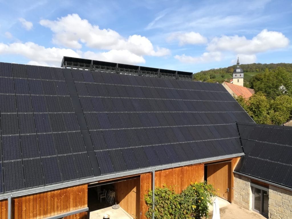 PV systems on the roof of the Hof8